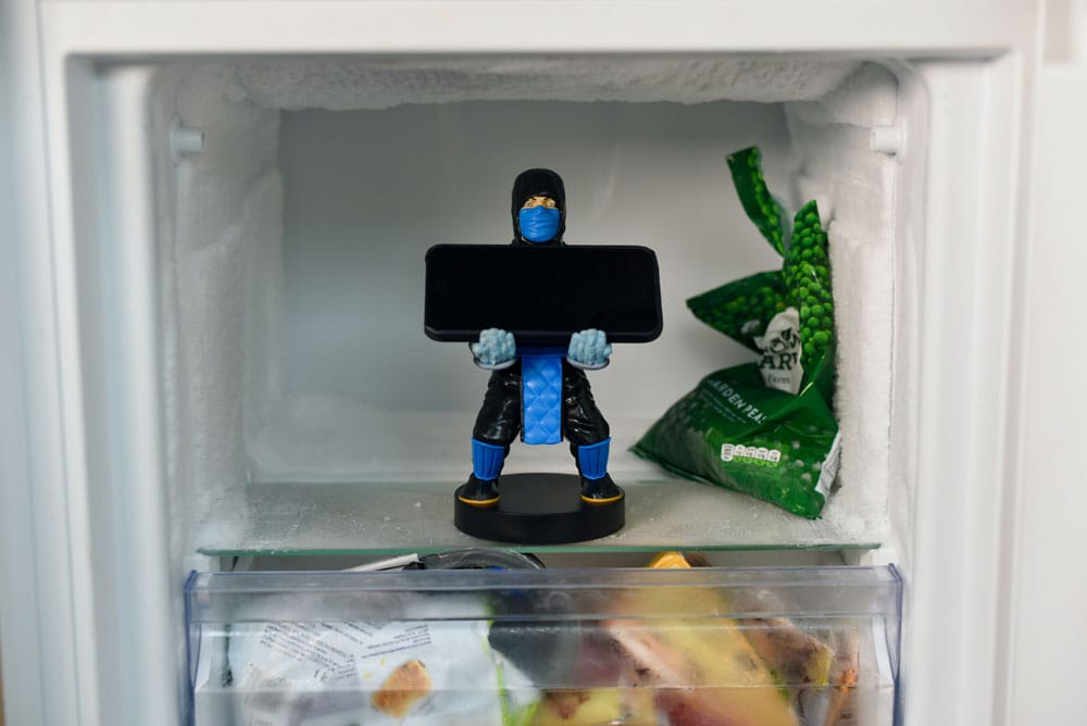 Mortal Kombat Soporte Cably Guys Sub Zero 20 cm