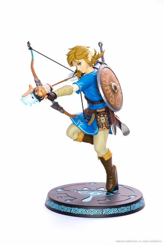 The Legend of Zelda Breath of the Wild Estatua PVC Link 25 cm