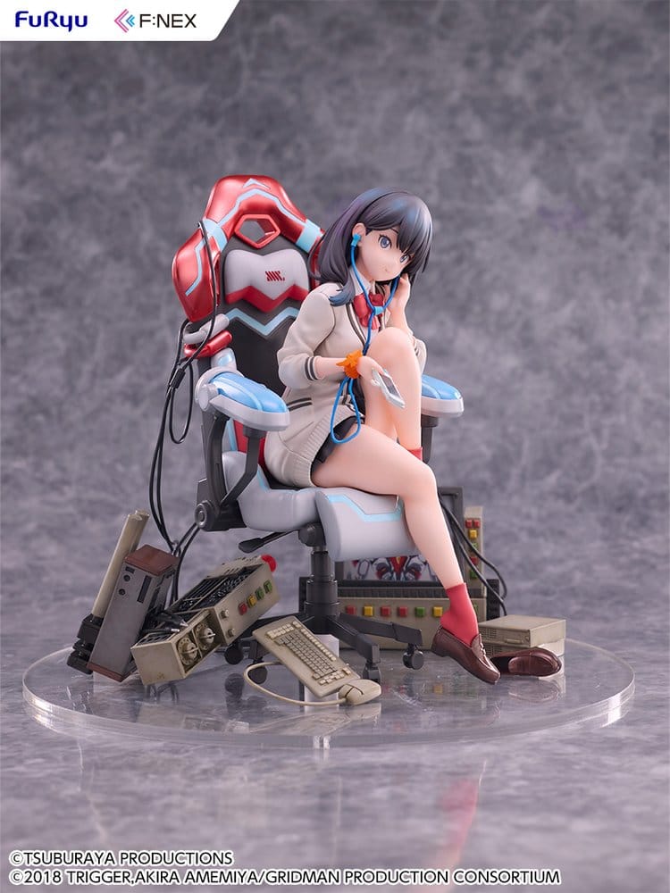 SSSS. Gridman Universe 0Estatua PVC BiCute Bunnies Rikka Takarada Gaming Chair Ver. 19 cm