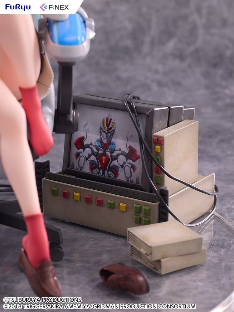 SSSS. Gridman Universe 0Estatua PVC BiCute Bunnies Rikka Takarada Gaming Chair Ver. 19 cm