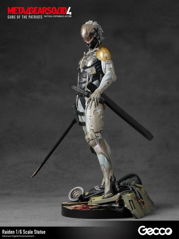 Metal Gear Solid 4 Guns of the Patriots Estatua 1/6 Raiden 32 cm