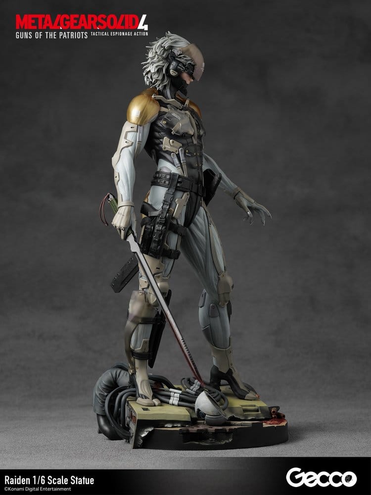 Metal Gear Solid 4 Guns of the Patriots Estatua 1/6 Raiden 32 cm