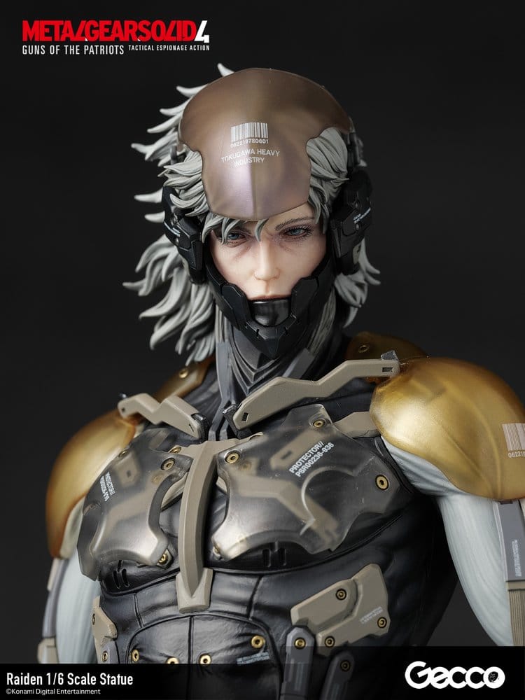 Metal Gear Solid 4 Guns of the Patriots Estatua 1/6 Raiden 32 cm