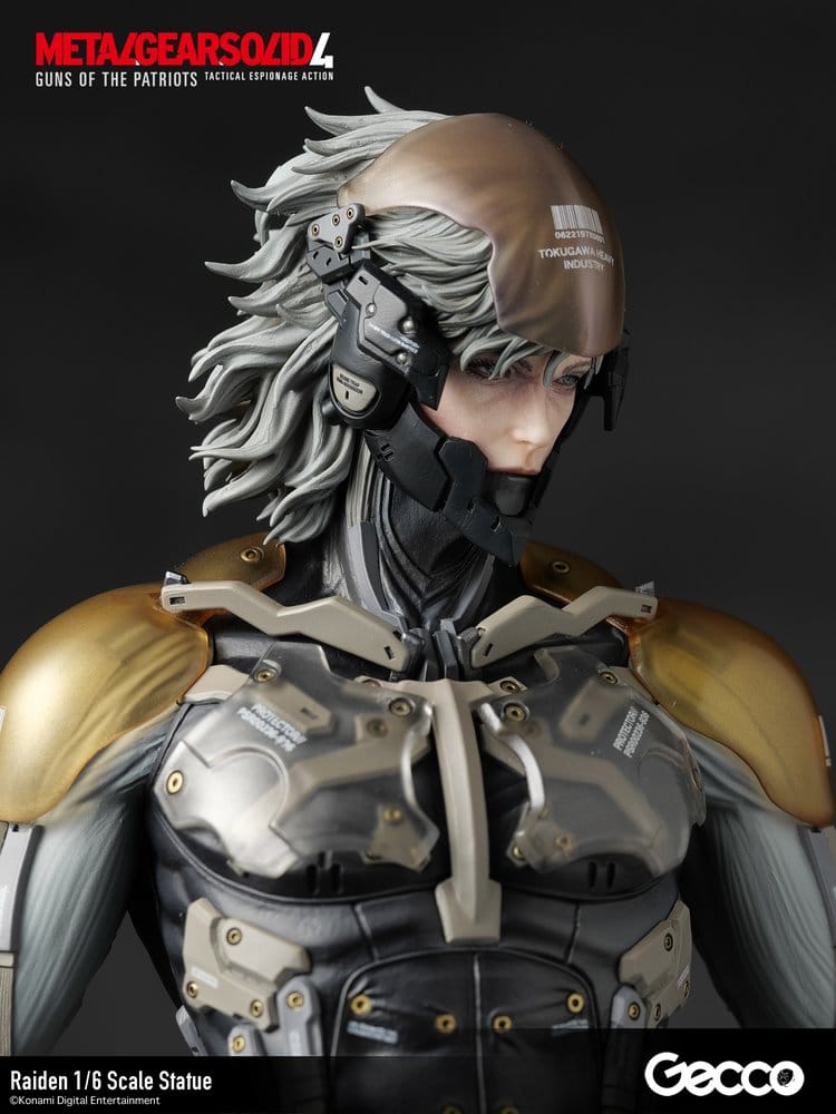 Metal Gear Solid 4 Guns of the Patriots Estatua 1/6 Raiden 32 cm
