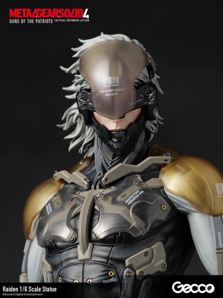 Metal Gear Solid 4 Guns of the Patriots Estatua 1/6 Raiden 32 cm