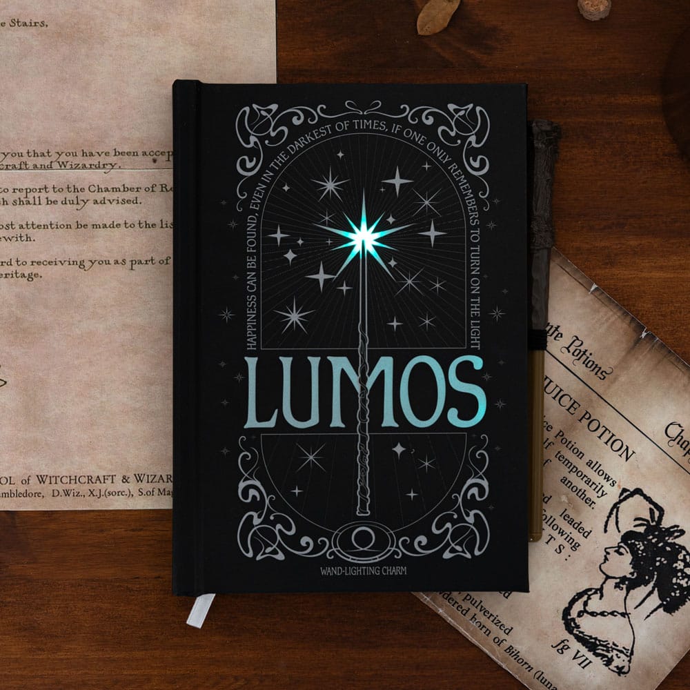 Harry Potter Cuaderno A5 Premium con luz Lumos Maxima