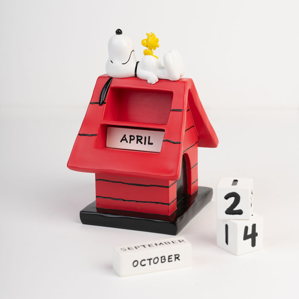 Peanuts Calendario perpetuo 3D Snoopy Caseta para perros