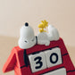 Peanuts Calendario perpetuo 3D Snoopy Caseta para perros
