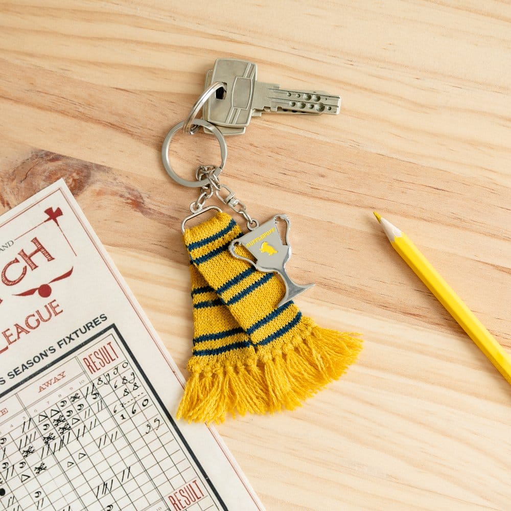 Harry Potter Llavero Bufanda Hufflepuff 15 cm