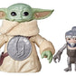 Star Wars: The Mandalorian & Grogu Figura Electrónica Grogu Abrazador & Anzellano 17 cm