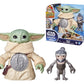 Star Wars: The Mandalorian & Grogu Figura Electrónica Grogu Abrazador & Anzellano 17 cm