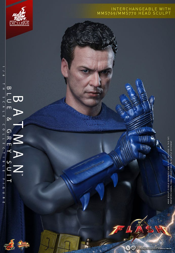 The Flash Figura Movie Masterpiece 1/6 Batman (Blue & Grey Suit) Limited Edition Hot Toys Exclusive 30 cm