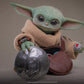 Star Wars: The Mandalorian & Grogu Figura a escala real Grogu 38 cm