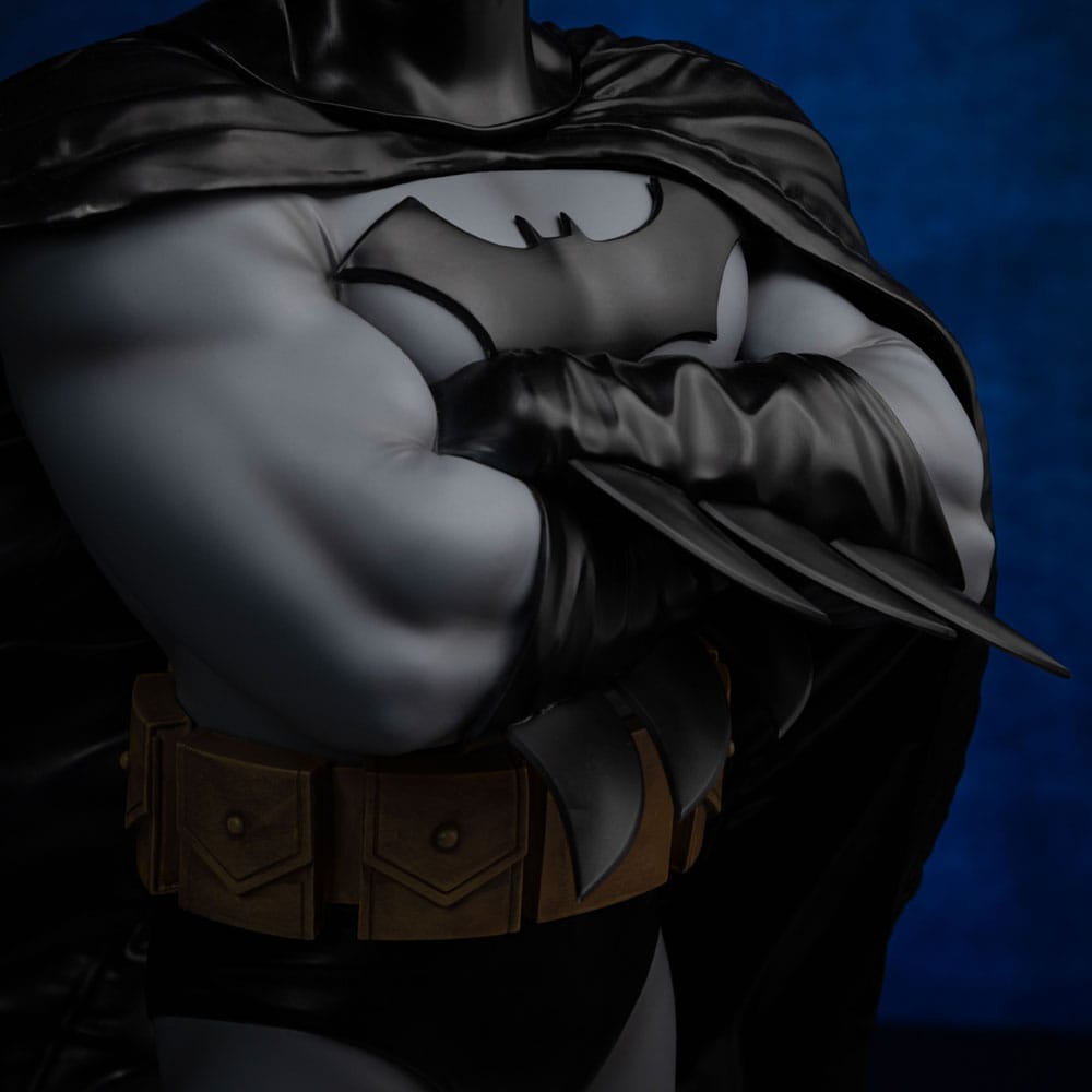 DC Comics Estatua Legacy Replica 1/4 Batman DC Trinity 60 cm - Z POP Toys