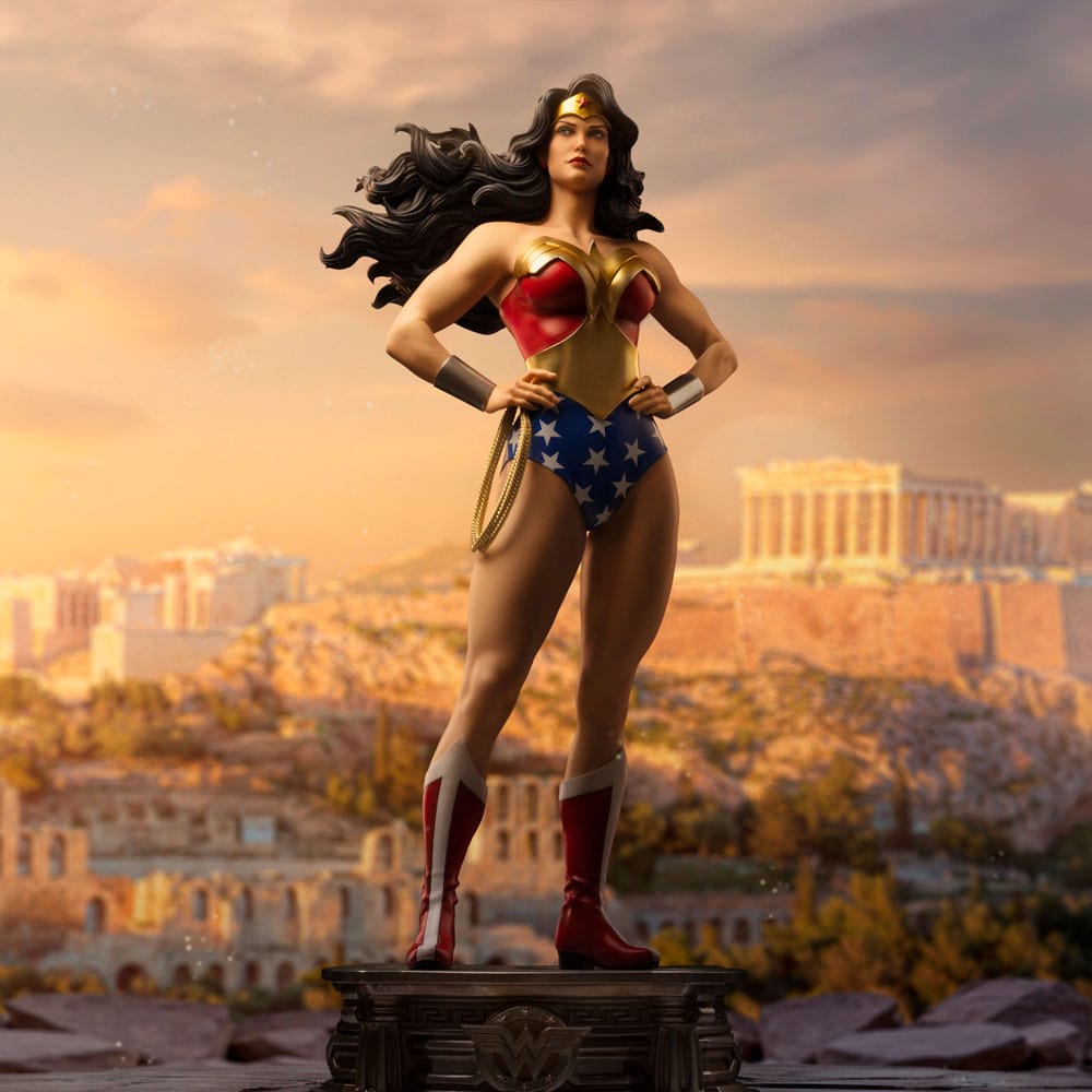 DC Comics Estatua Legacy Replica 1/4 Wonder Woman 56 cm - Z POP Toys