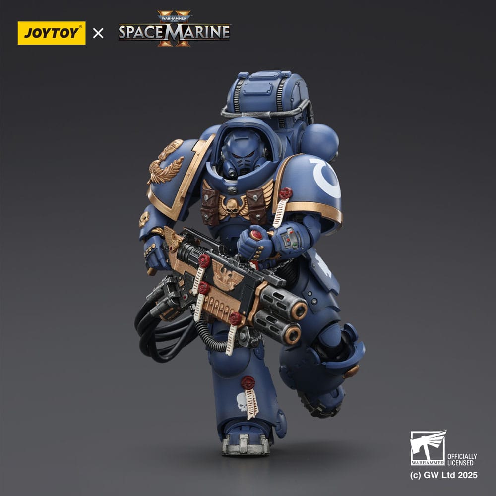 Warhammer 40,000: Space Marine 2 Figura Ultramarines Heavy Artificer Armor with Relic Multi-Melta 13 cm - Z POP Toys