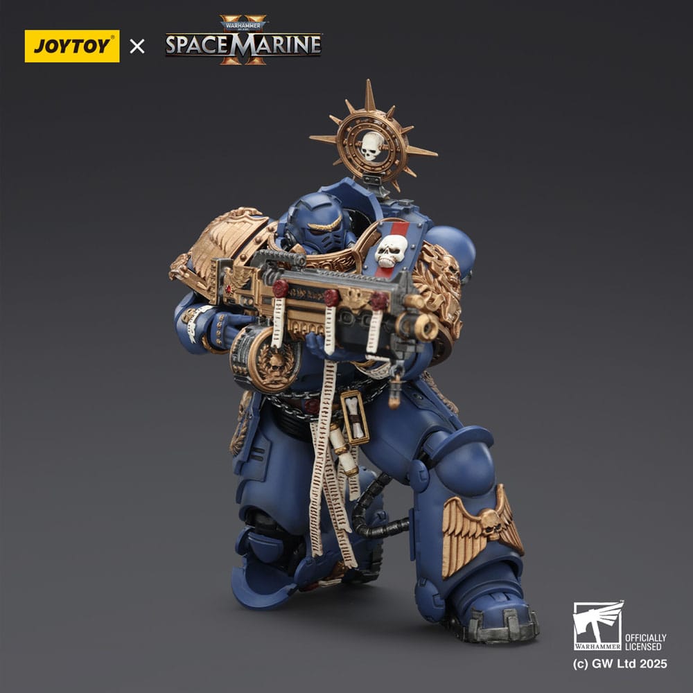 Warhammer 40,000: Space Marine 2 Figura Ultramarines Heavy Relic Primus Armor with Heavy Relic Bolt Rifle 13 cm - Z POP Toys