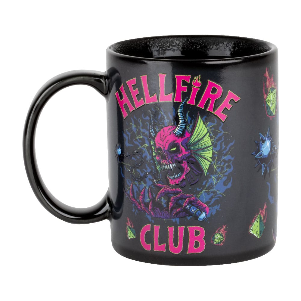 Stranger Things Taza sensitiva al calor Hellfire Club 320 ml - Z POP Toys