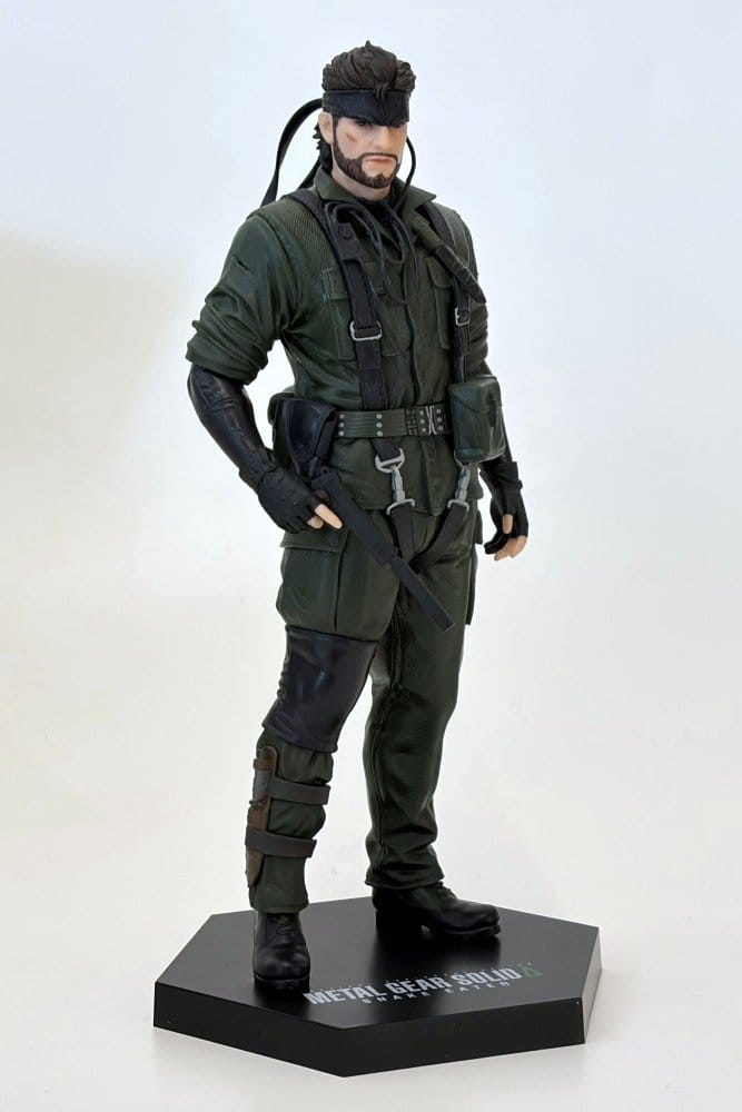 Metal Gear Solid: Snake Eater Figura PVC Naked Snake 20 cm