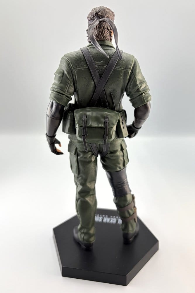 Metal Gear Solid: Snake Eater Figura PVC Naked Snake 20 cm