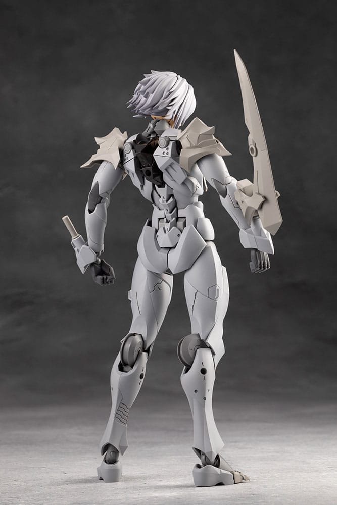 Megalomaria Unlimited Universe Maqueta Plastic Model Kit Zirconia 18 cm - Z POP Toys