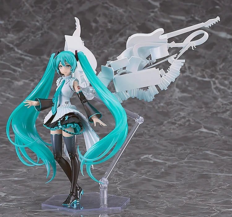Character Vocal Series 01: Hatsune Miku Maqueta Plastic Model Kit Plamatea Happy 16th Birthday Ver. 16 cm