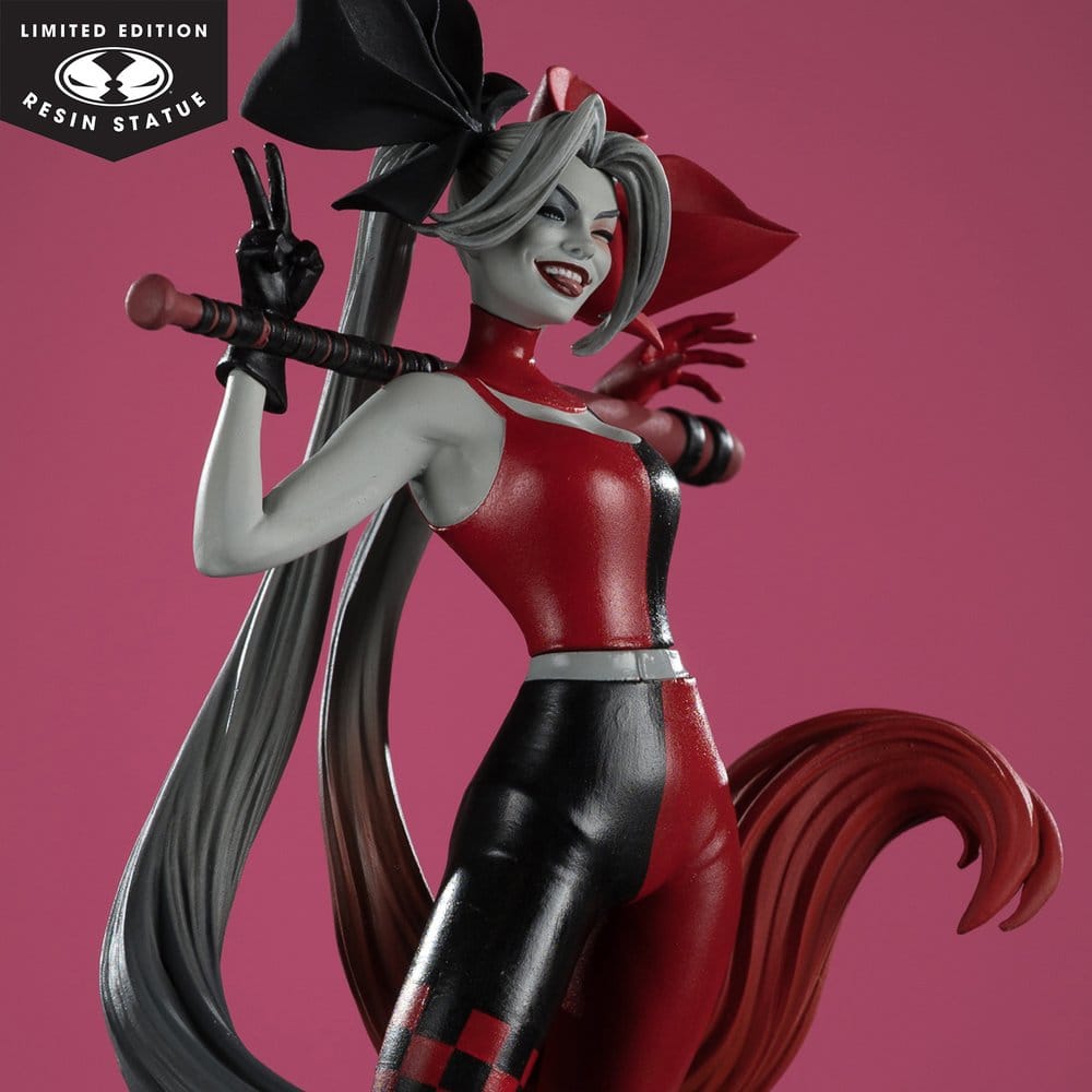 DC Direct Harley Quinn: Red, White & Black Estatua 1/10 Harley Quinn by Alex Garner 21 cm