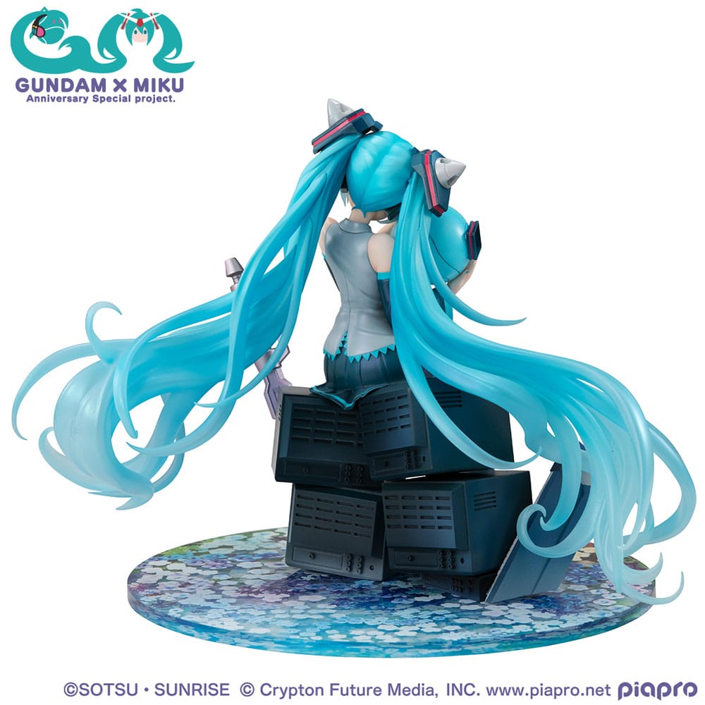 Mobile Suit Gundam x Hatsune Miku Estatua PVC Lucrea Hatsune Miku x OO Gundam 45th Anniversary 17 cm - Z POP Toys