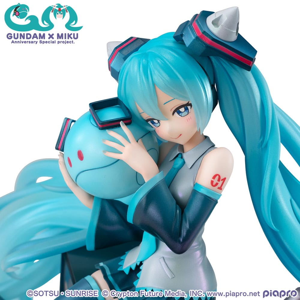 Mobile Suit Gundam x Hatsune Miku Estatua PVC Lucrea Hatsune Miku x OO Gundam 45th Anniversary 17 cm - Z POP Toys