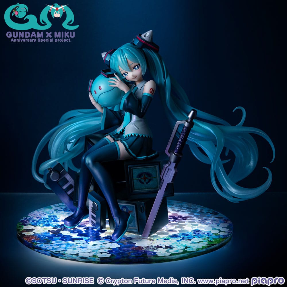 Mobile Suit Gundam x Hatsune Miku Estatua PVC Lucrea Hatsune Miku x OO Gundam 45th Anniversary 17 cm - Z POP Toys