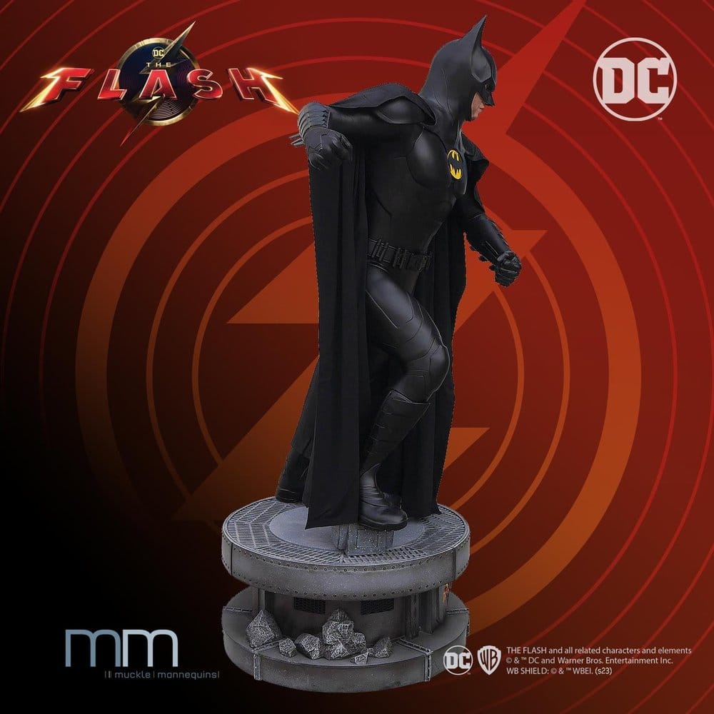 The Flash Estatua tamaño real Batman Keaton 228 cm