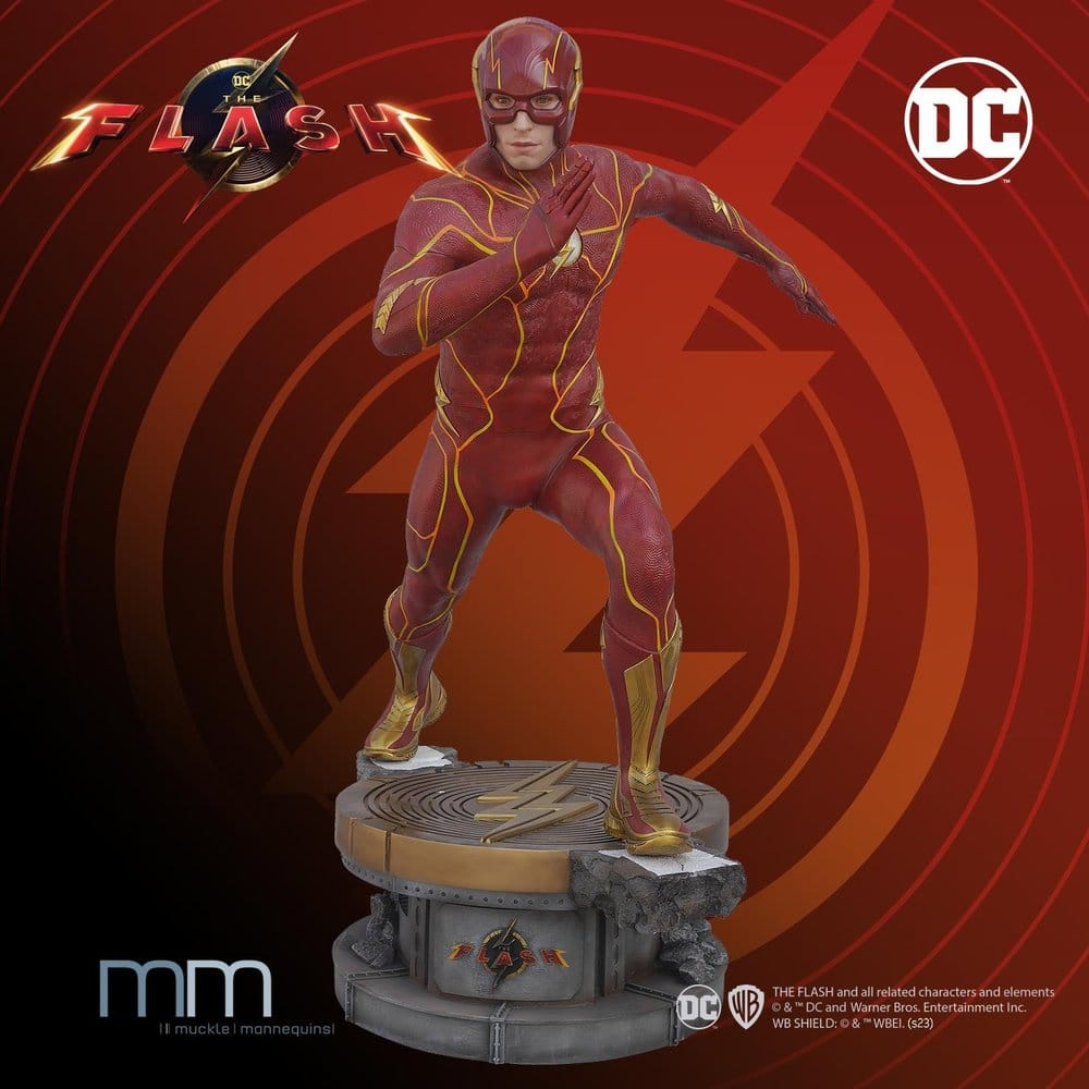 The Flash Estatua tamaño real Flash 210 cm