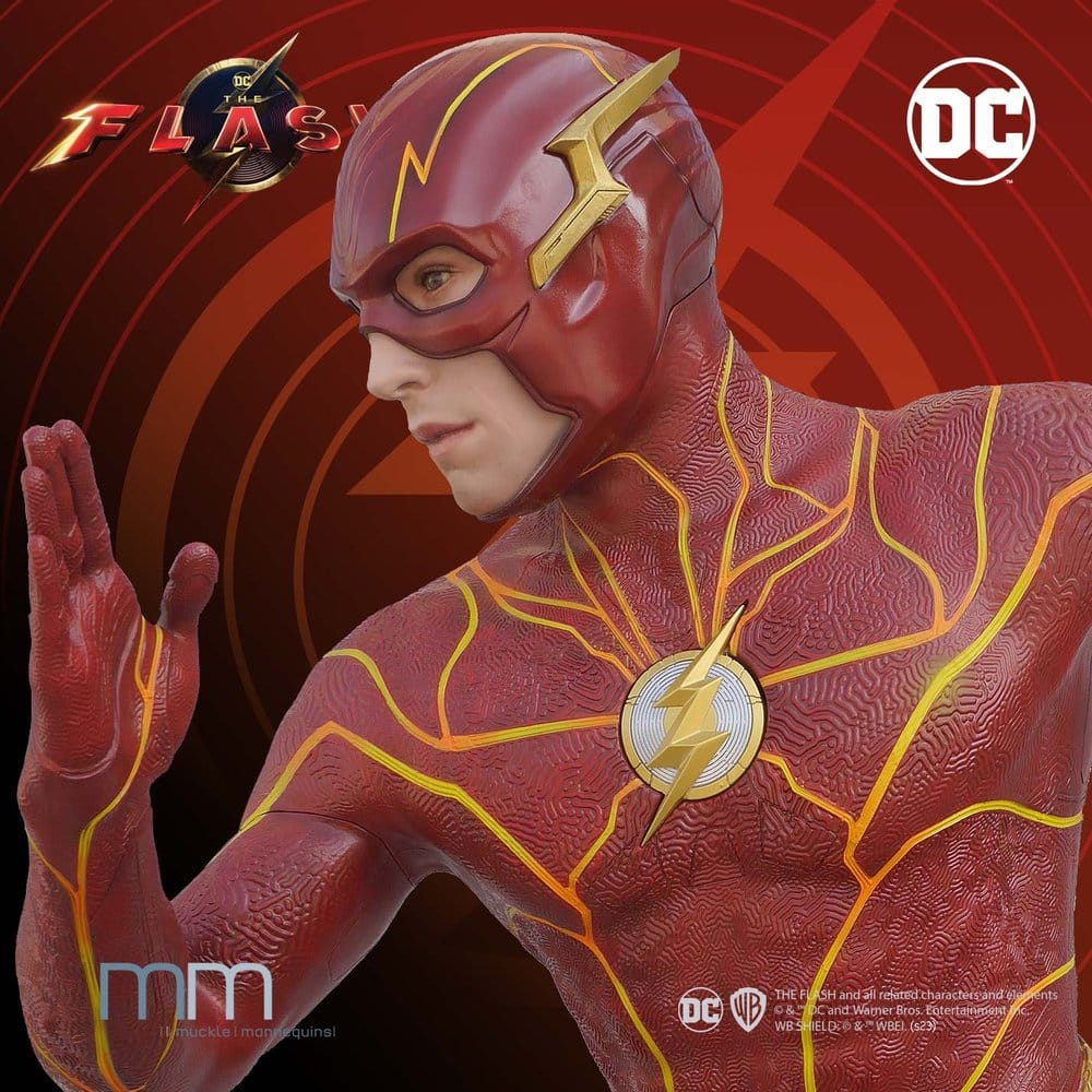 The Flash Estatua tamaño real Flash 210 cm