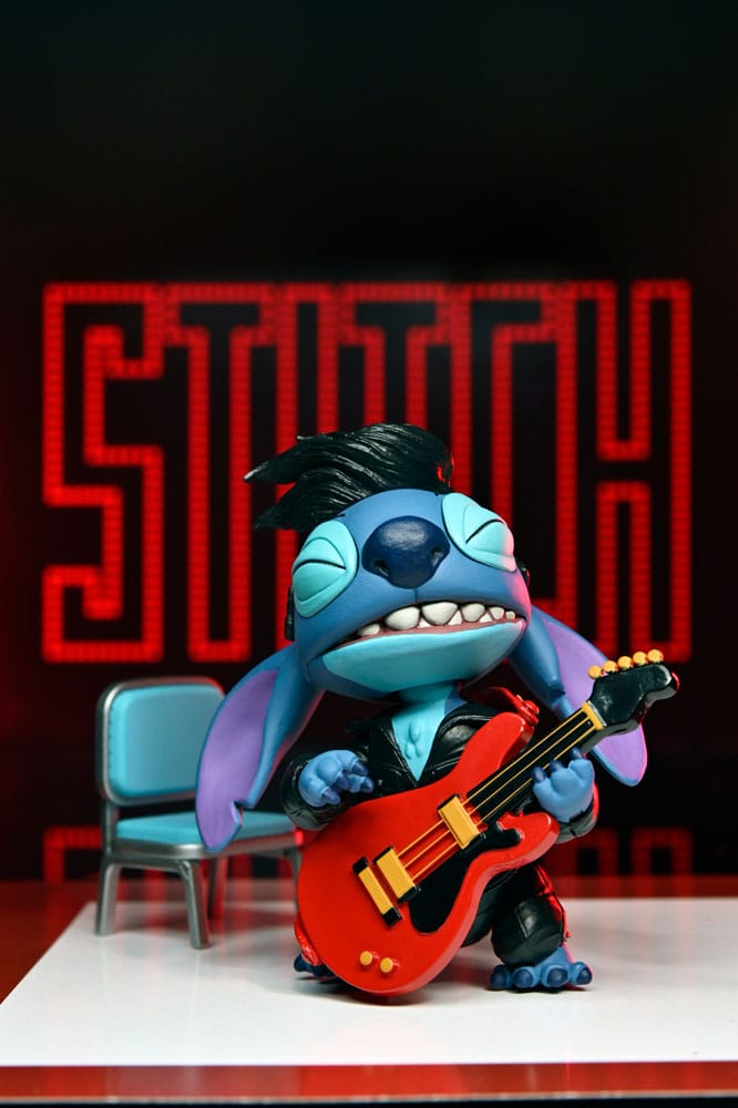 Lilo & Stitch Figura Ultimate Singer Elvis Stitch 7 cm