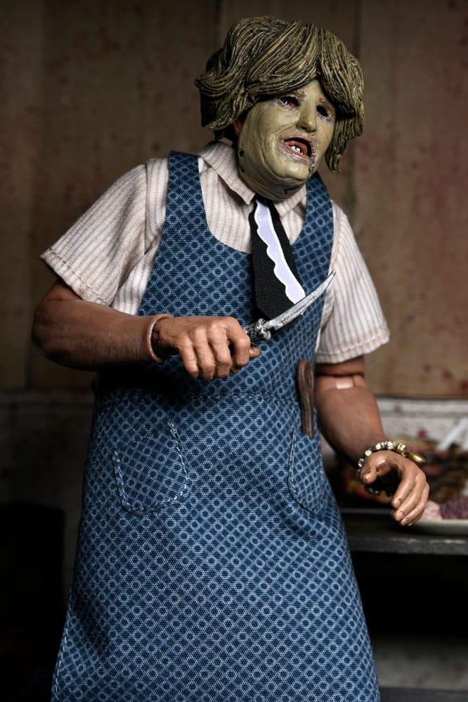 La Matanza de Texas Clothed Figura Leatherface with Old Lady Mask 20 cm - Z POP Toys