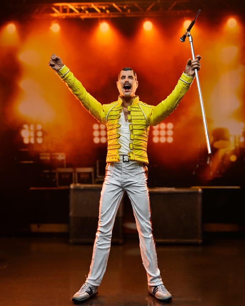 Freddie Mercury Figura Freddie Mercury (Yellow Jacket) 18 cm