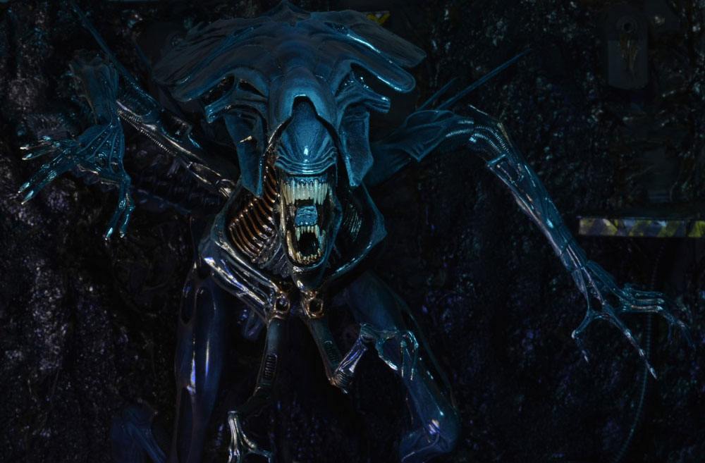 Aliens Figura Ultra Deluxe Alien Queen 38 cm