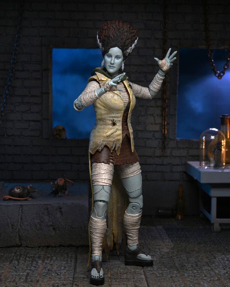 Universal Monsters x Teenage Mutant Ninja Turtles Figura April as The Bride 18 cm