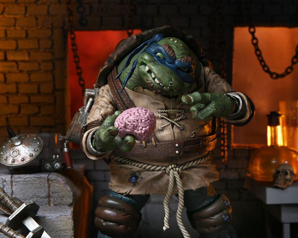 Universal Monsters x Teenage Mutant Ninja Turtles Figura Ultimate Leonardo as The Hunchback 18 cm