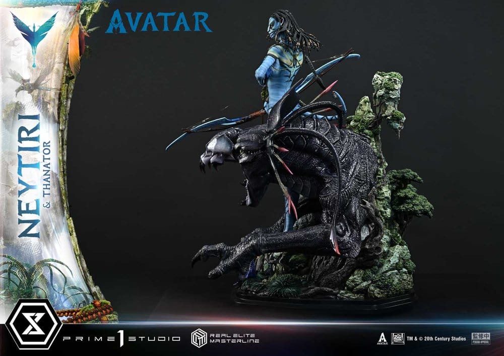 Avatar (Film)  Estatua Real Elite Masterline Series 1/4 Neytiri & Thanator Deluxe Version 75 cm