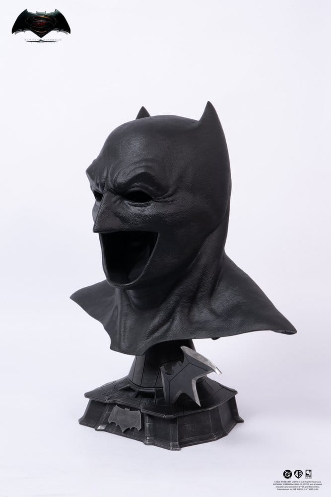 Justice League: Batman v Superman: Dawn of Justice Réplica 1/1 Batman Cowl 51 cm