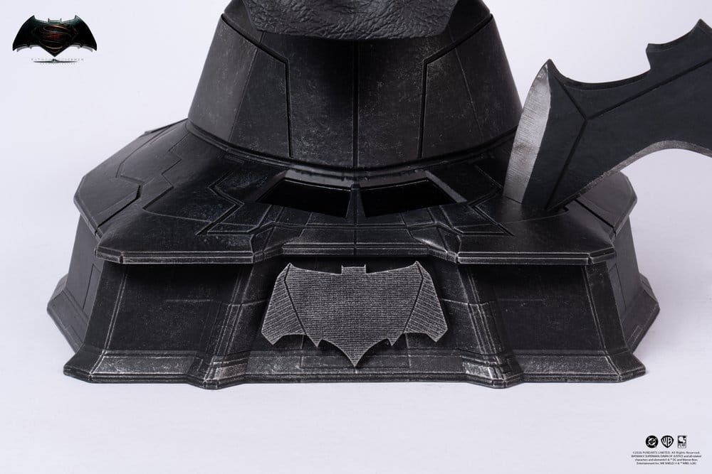 Justice League: Batman v Superman: Dawn of Justice Réplica 1/1 Batman Cowl 51 cm