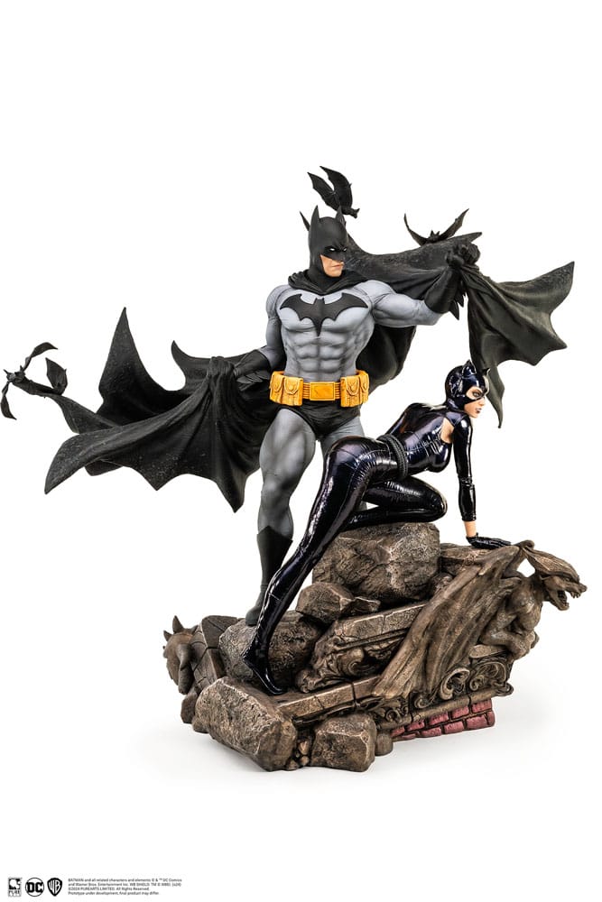 DC Comics Estatua 1/4 Batman & Catwoman Reunion 67 cm - Z POP Toys