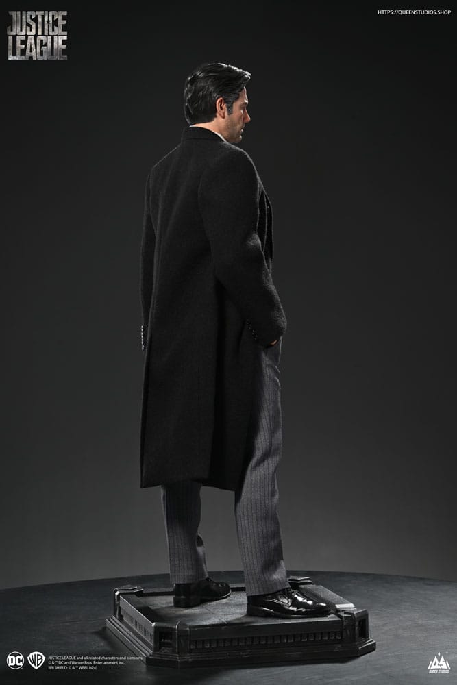 Justice League Estatua 1/4 Bruce Wayne (Ben Affleck) 51 cm - Z POP Toys