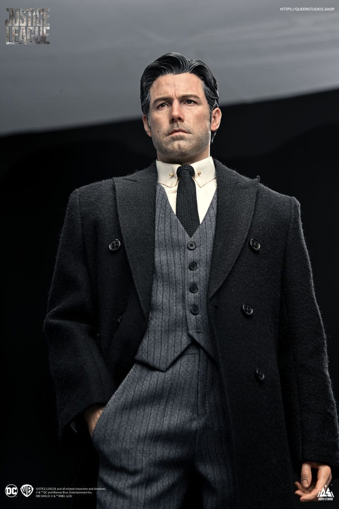 Justice League Estatua 1/4 Bruce Wayne (Ben Affleck) 51 cm - Z POP Toys