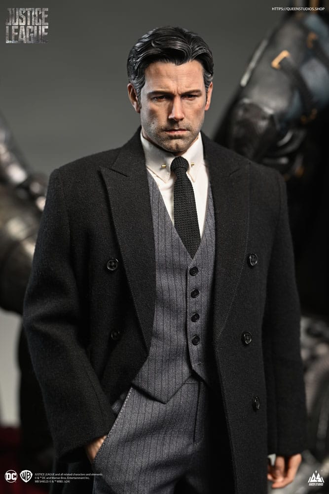 Justice League Estatua 1/4 Bruce Wayne (Ben Affleck) 51 cm - Z POP Toys