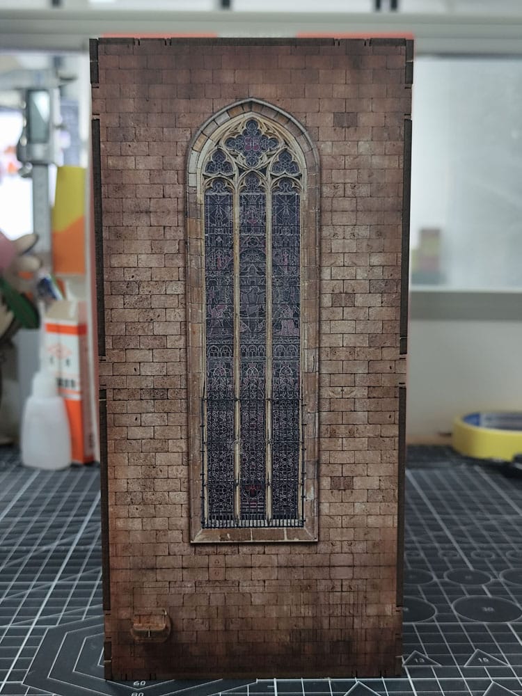 La Casa del Dragón Maqueta Book Nook Tiny Adventures Iron Throne 23 cm