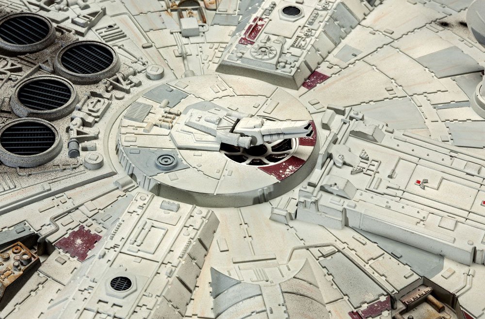 Star Wars Maqueta 1/72 Millennium Falcon 38 cm