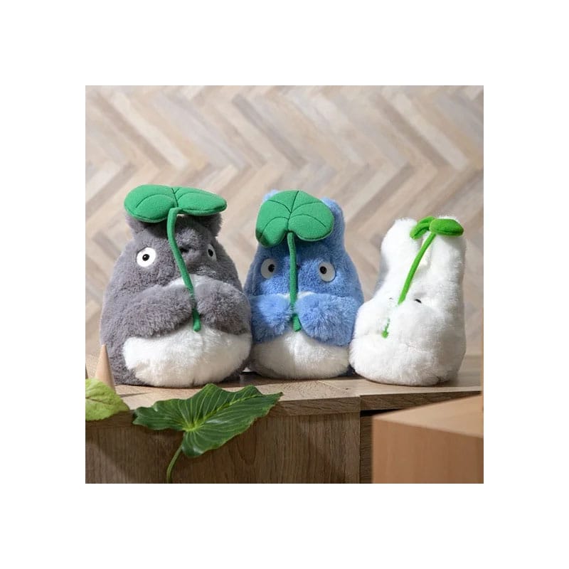 Mi vecino Totoro Nakayoshi Figura de peluche Big Totoro with leaf 21 cm