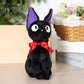 Majo no Takkyubin Figura de peluche Jiji Sitting M 32 cm - Z POP Toys